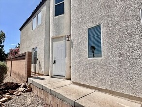 8307 Fort Hallock Ave in Las Vegas, NV - Building Photo - Building Photo
