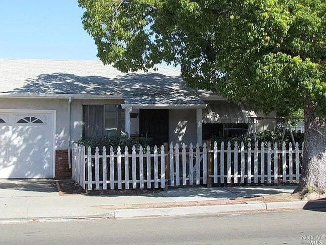 1613 G St