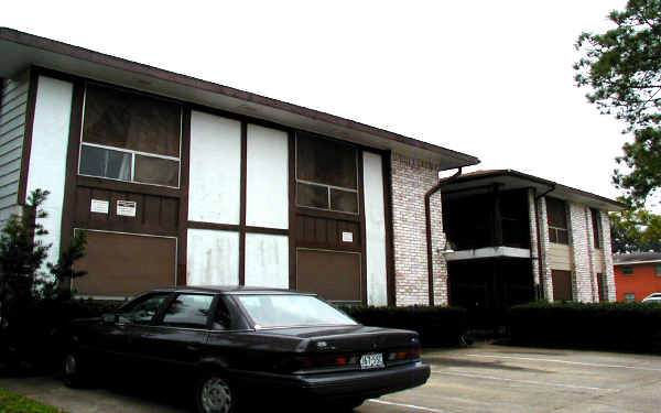 Pine Cone Apartments in Houston, TX - Foto de edificio - Building Photo