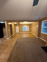 10508 Arden Villa Dr in Bakersfield, CA - Building Photo - Building Photo