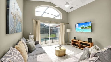 153 Barefoot Beach Way in Kissimmee, FL - Foto de edificio - Building Photo