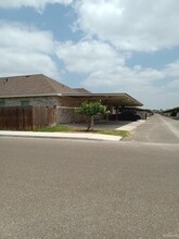 16 Carlisle Ave in Edinburg, TX - Building Photo - Building Photo