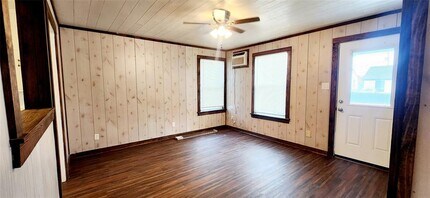 707 W 6th St in Freeport, TX - Building Photo - Building Photo