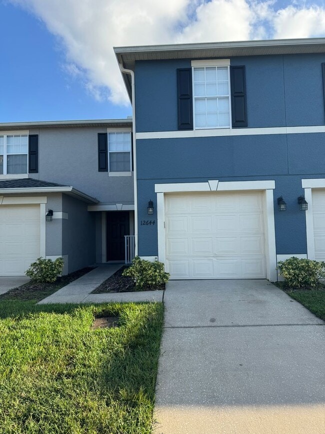 property at 12644 Somerset Oaks St