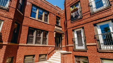 3710 W Wrightwood Ave in Chicago, IL - Building Photo - Building Photo