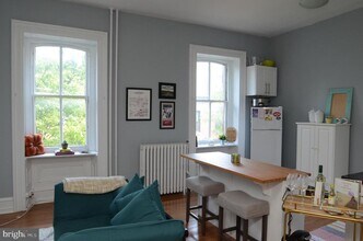 2124 Spruce St in Philadelphia, PA - Building Photo - Building Photo
