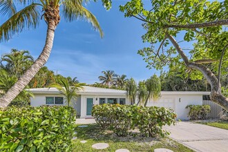 262 Bombay Ave in Lauderdale-by-the-Sea, FL - Building Photo - Building Photo
