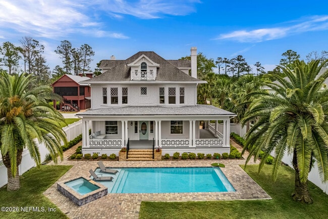 property at 289 Roscoe Blvd N