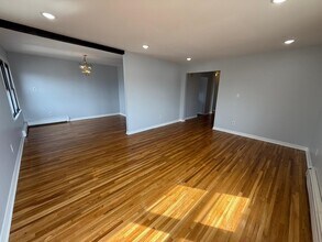 4 Sayles St in Jersey City, NJ - Building Photo - Building Photo