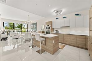 10201 E Bay Harbor Dr, Unit # 203 in Bay Harbor Islands, FL - Foto de edificio