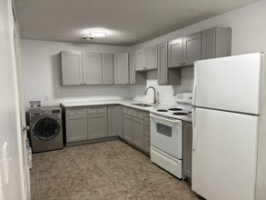 918 n Cornell st, Unit Apt 1 in Salt Lake City, UT - Building Photo - Building Photo