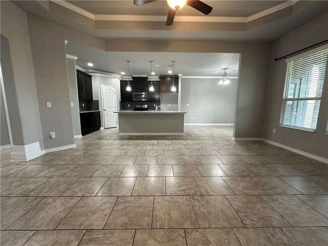 1015 Santa Catalina St in Portland, TX - Foto de edificio - Building Photo