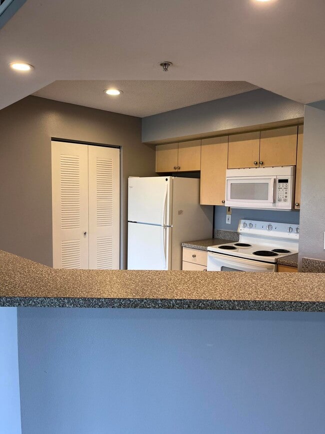 3792 NW Mediterranean Ln in Jensen Beach, FL - Building Photo - Building Photo