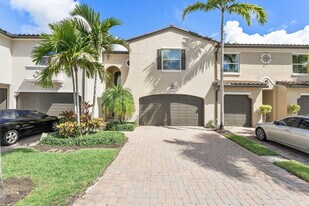 4543 Mediterranean Cir in Palm Beach Gardens, FL - Building Photo
