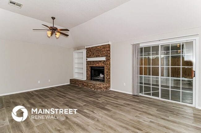 8113 Greer Way in Oklahoma City, OK - Building Photo - Building Photo