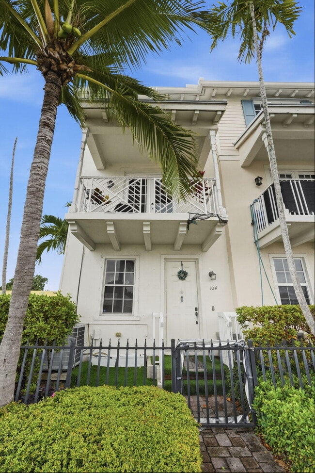 property at 310 N Dixie Hwy
