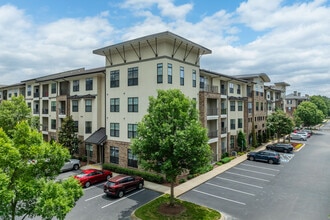 Avalon at Seven Springs in Brentwood, TN - Foto de edificio - Building Photo