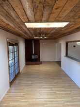 2405 Camino Capitan in Santa Fe, NM - Foto de edificio - Building Photo