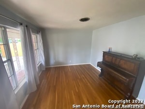 2713 W Mistletoe Ave in San Antonio, TX - Building Photo - Building Photo