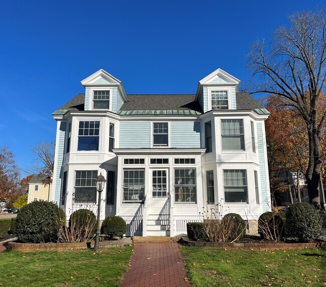 132 Main St Apartments and Nearby Andover Apartments For Rent Andover, MA