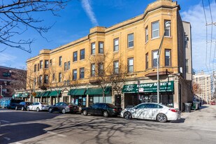 1024 W Leland Ave, Unit 3W in Chicago, IL - Building Photo