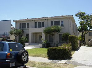 261 S Hobart Blvd in Los Angeles, CA - Foto de edificio - Building Photo