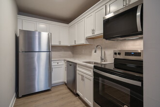 Burdeck Street Apartments in Schenectady, NY - Building Photo - Building Photo