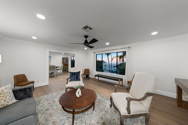 4367 Summit Dr in La Mesa, CA - Building Photo - Building Photo