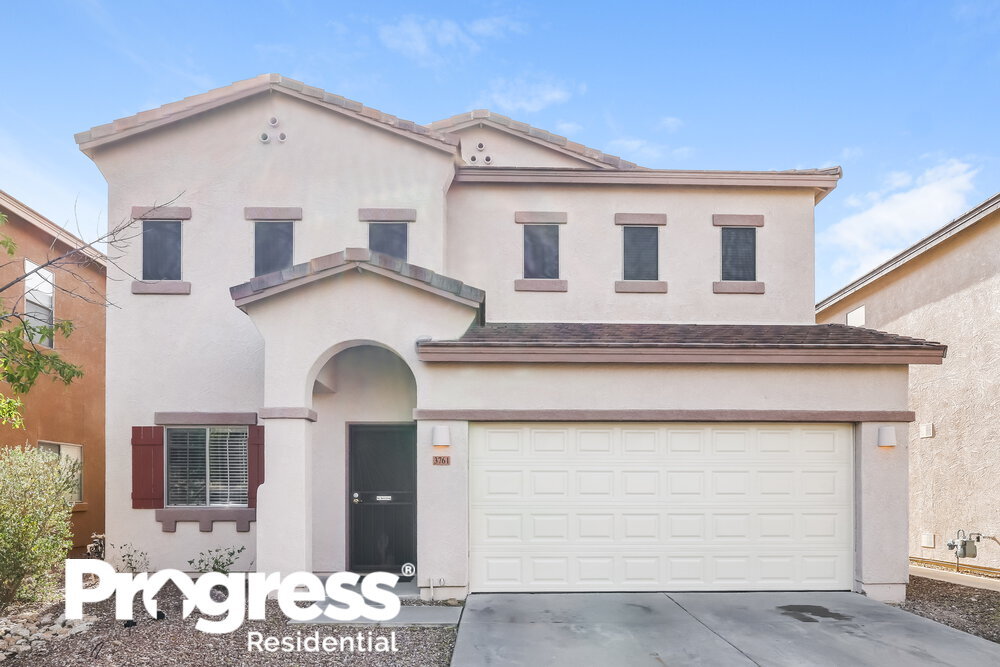 3761 W Medinah Way in New River, AZ - Building Photo