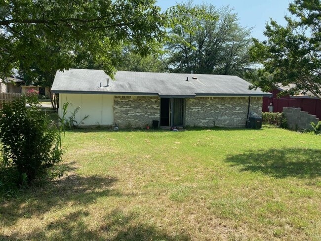 6436 Palm Island St in Dallas, TX - Building Photo - Building Photo