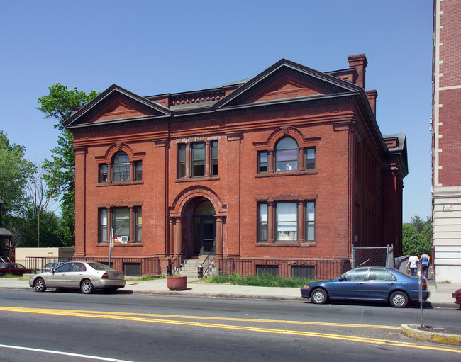 Memorial Parish House in Springfield, MA - Building Photo - Building Photo