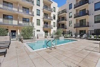 Sentral Old Town in Scottsdale, AZ - Foto de edificio - Building Photo