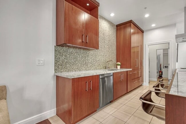 property at 72 SE 6th Ave