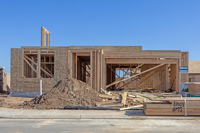 Ariette in Madera, CA - Building Photo - Building Photo