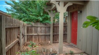 14327 N Pennsylvania Ave in Oklahoma City, OK - Building Photo - Building Photo