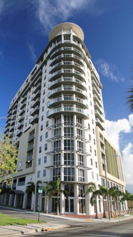 1 Glen Royal Pkwy, Unit 1009 in Miami, FL - Foto de edificio - Building Photo