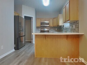 37 Roxbury Ln in Newnan, GA - Foto de edificio - Building Photo