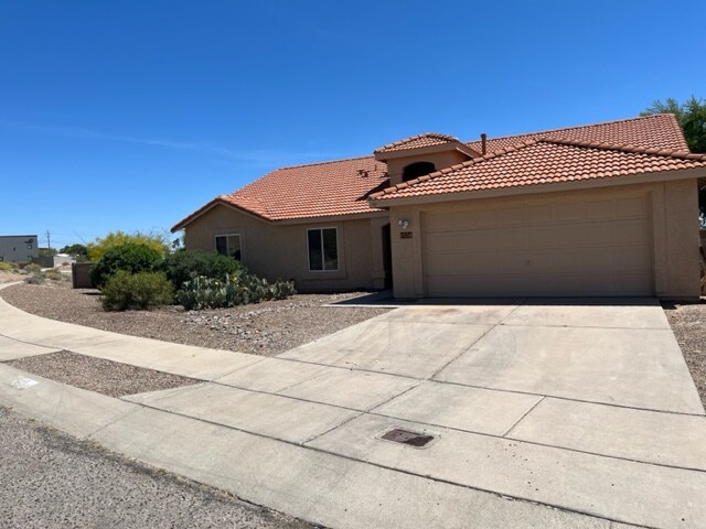 2550 S Perillo Dr in Tucson, AZ - Building Photo