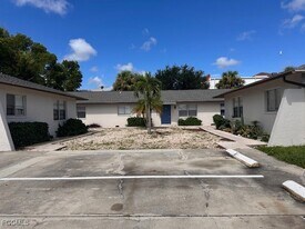 218 SE 16th Pl in Cape Coral, FL - Building Photo