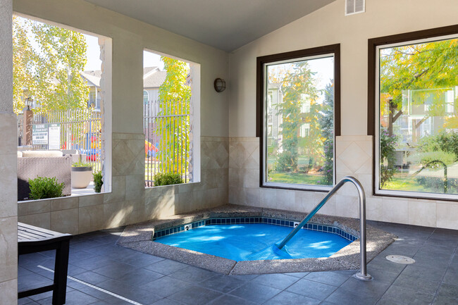 Sterling Pointe Apartments