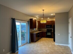 19618 T St in Omaha, NE - Building Photo - Building Photo