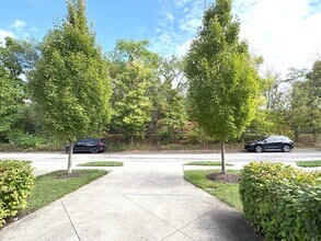 949 Junction Pl in Indianapolis, IN - Building Photo - Building Photo