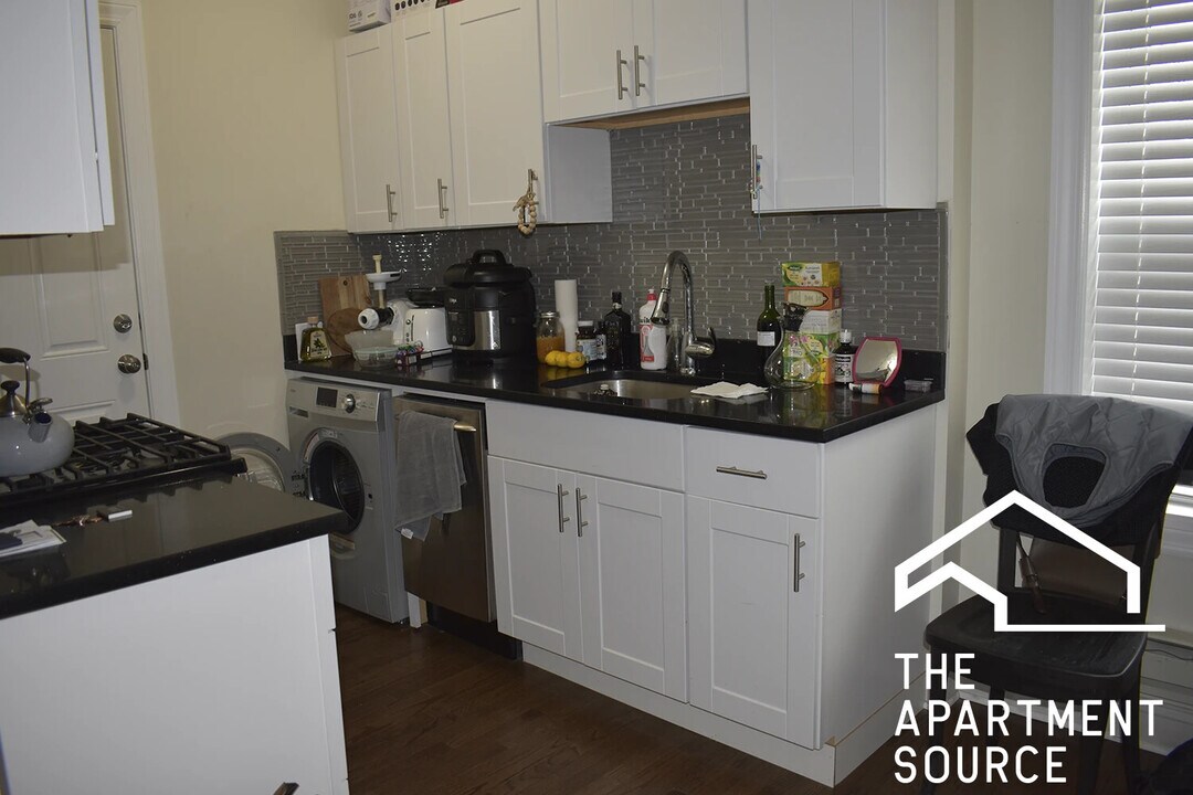 3817 N Greenview Ave in Chicago, IL - Building Photo