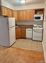 1725 Edison Ave in Bronx, NY - Building Photo - Building Photo