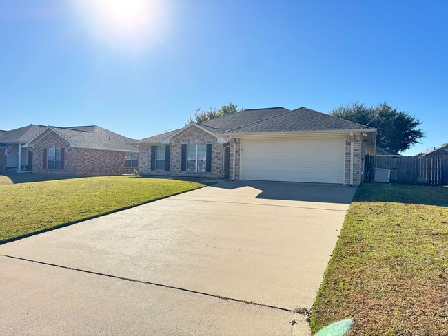 11281 Grand Slam Dr in Flint, TX - Building Photo - Building Photo