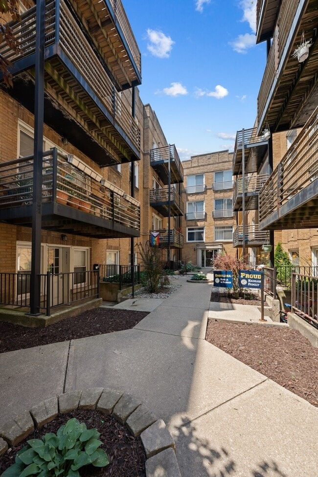 property at 4604 N Monticello Ave
