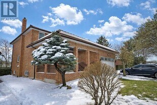 19 Raymerville Dr in Markham, ON - Building Photo