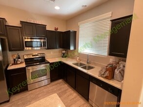 4761 E Portola Valley Dr in Gilbert, AZ - Building Photo - Building Photo