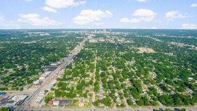 4707 E 9th St in Tulsa, OK - Foto de edificio - Building Photo