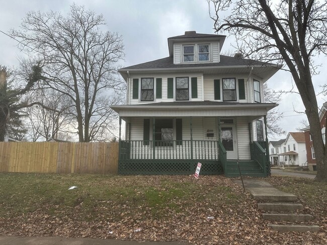 2605 Benninghofen Ave in Hamilton, OH - Building Photo - Building Photo